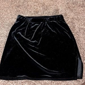Velvet black skirt